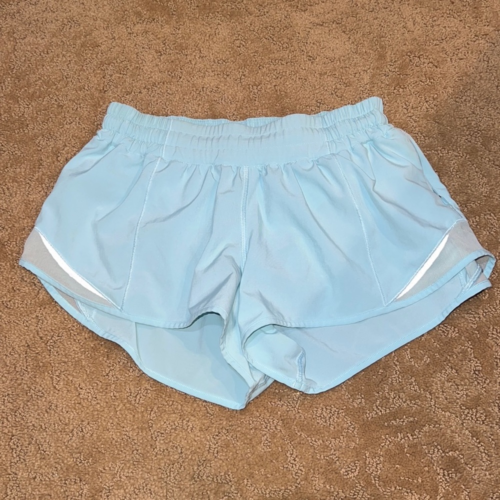 Lululemon Hotty Hot Low-Rise Short